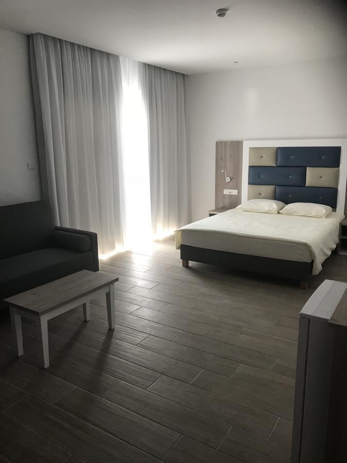 Stratovarius Nissi Rooms Ayia Napa Eksteriør billede